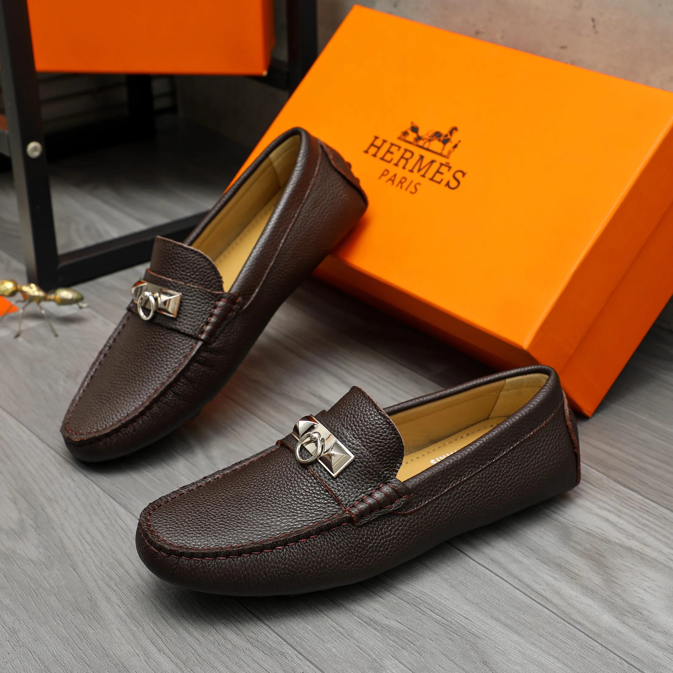 Men's shoes 💰420 Product trademark: HERMES "Hermes" casual slip-on shoes Regular size: 38-46 (45.46 custom-made, non-returnable) Product materials: Selected pebbled cowhide upper, sheepskin lining, non-slip bean outsole